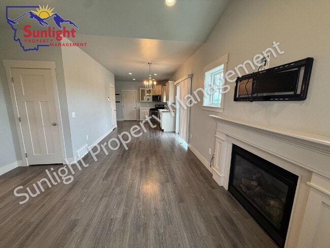 Photo - Modern 2 Bed 2 Bath Single Family Home that allows small pets!