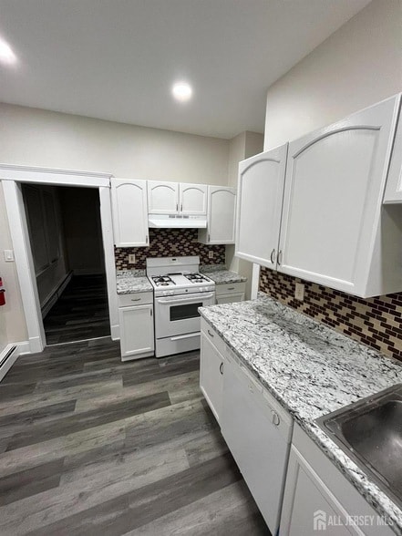 Photo - 28 Victoria Ave Unit A