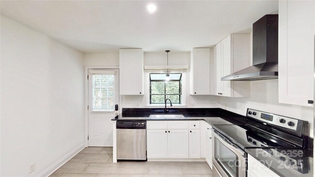 Photo - 3414 Bonneville Dr