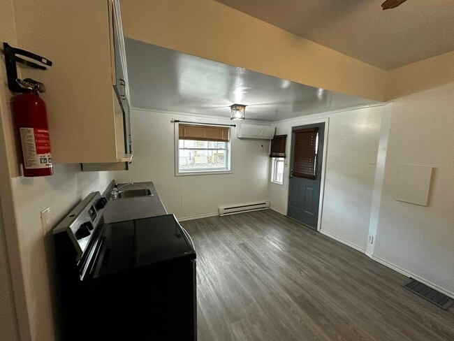 Photo - 240 Main St Unidad 102