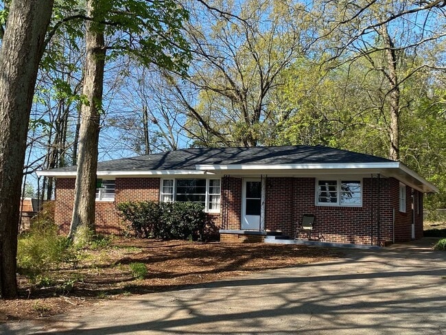 Building Photo - Beautiful Brick Ranch on Expansive Private Lot Near Athens