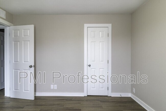 Photo - 112 Kingsridge Dr