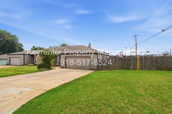 Photo - 6506/6508 E 90th St Duplex Unit 6506