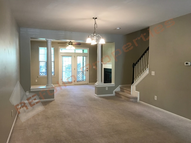 Photo - 3015 Freeport Dr