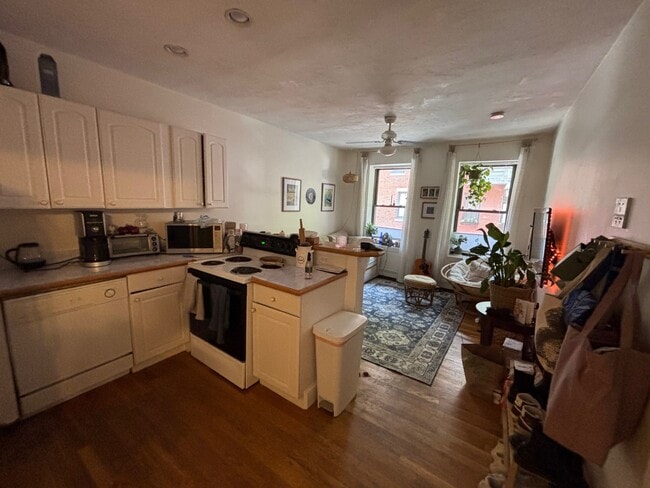 Photo - 19 Irving St