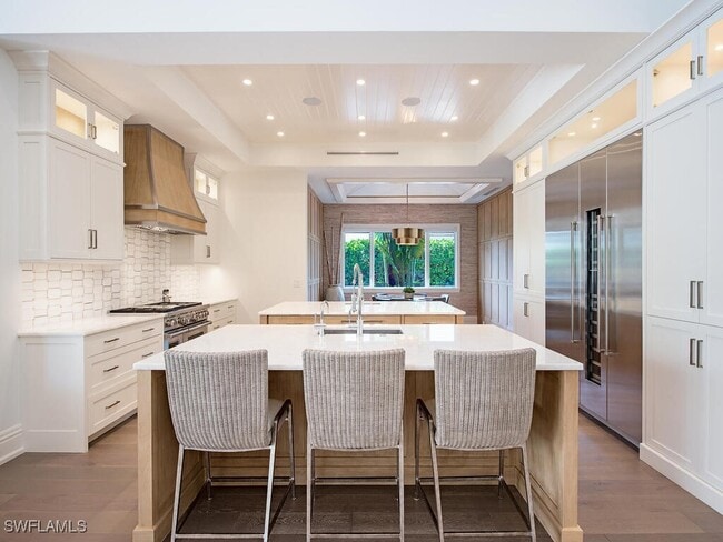 Photo - 740 Banyan Blvd