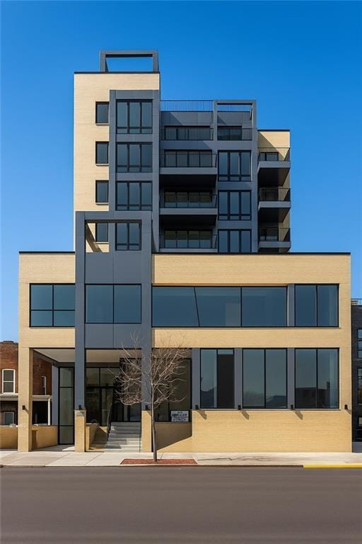 Building Photo - 816 58th St Unit 8B
