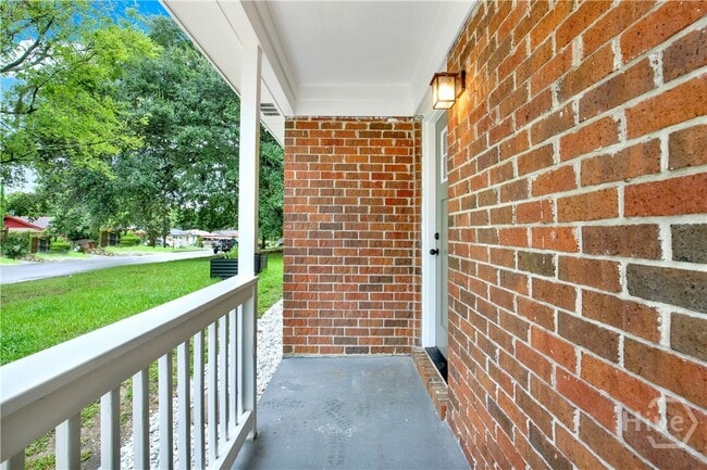 Photo - 2205 Iowa St