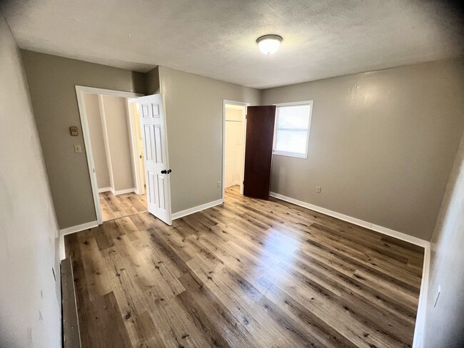 Newly Renovated Apartment - Newly Renovated Apartment