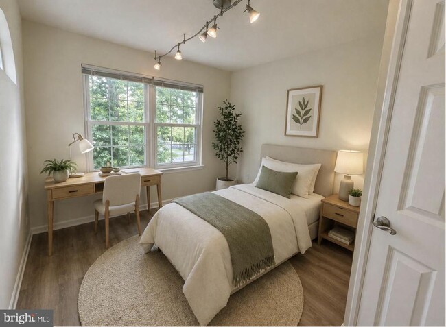 Photo - 2022 Beacon Hill Dr