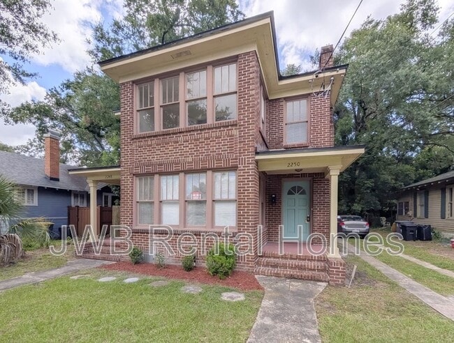 Photo - 2250 Dellwood Ave