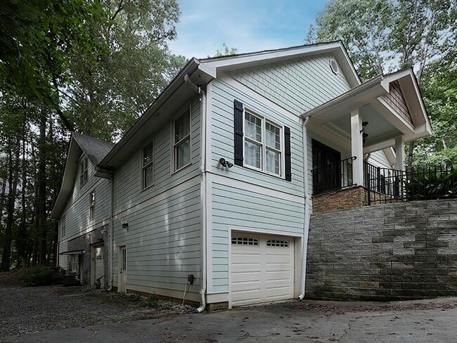 Photo - 2270 Pilgrim Mill Way