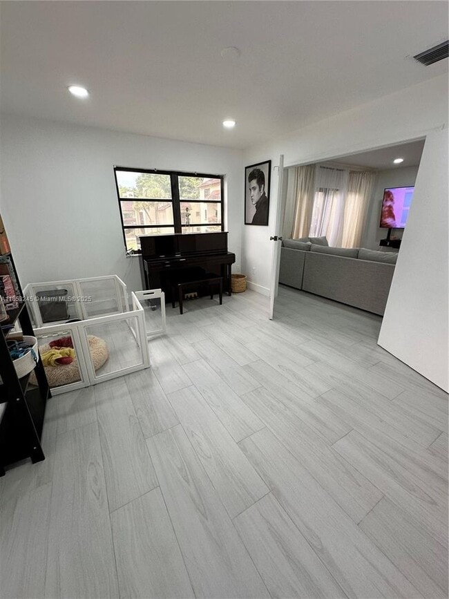 Photo - 8660 SW 149th Ave