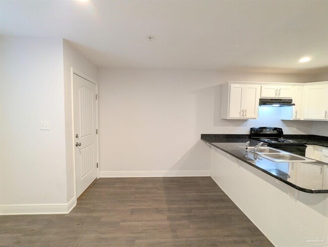 Photo - 313 N Navy Blvd