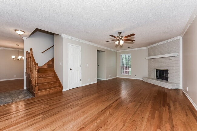 Photo - 5105 Roxborough Dr