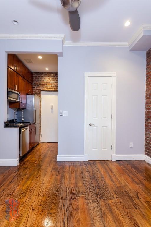 Building Photo - 51 Leroy St