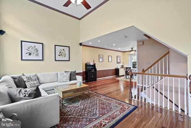 Photo - 2442 Garnett Dr