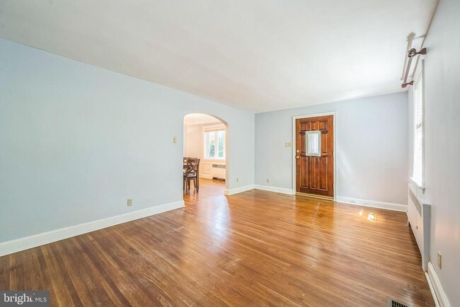 Photo - 400 Walnut Ave