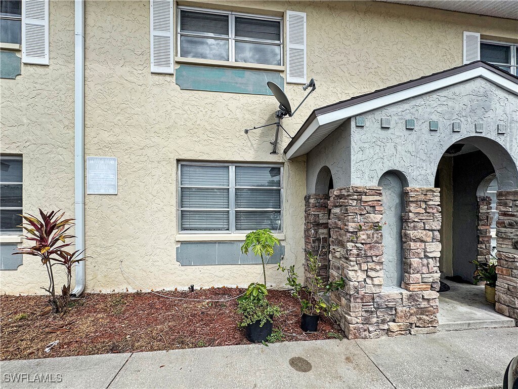 Photo - 6635 Warwick Cir Townhome