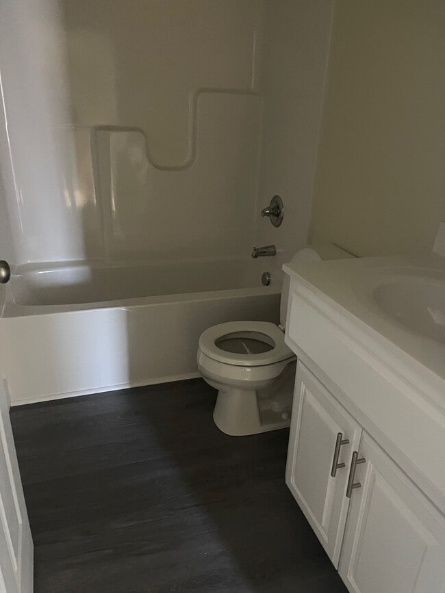 Photo - 206 Honeysuckle Ln