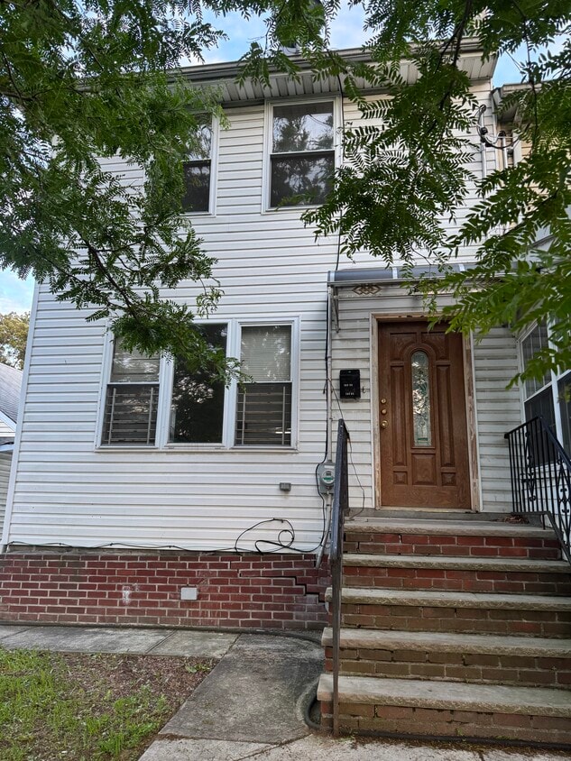 Photo - 16908 110th Ave (Jamaica, NY)