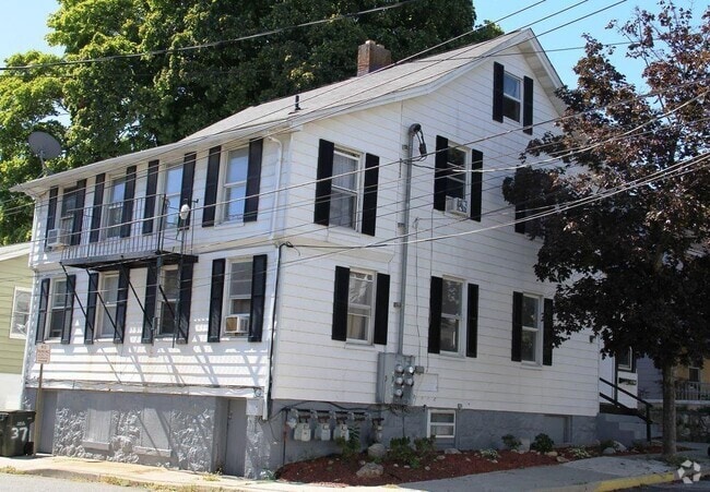 Building Photo - 37 Drew Ave Rental