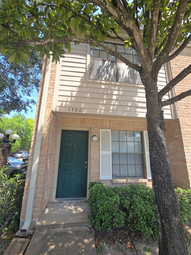 Building Photo - 14600 Fonmeadow Dr Unit 1700
