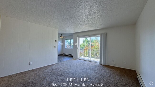 Building Photo - Charming 1-Bedroom Apartment in the Heart ... Unit 5812-6
