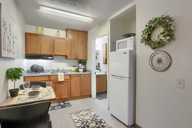 Photo - Slippery Rock Studio Apartment!