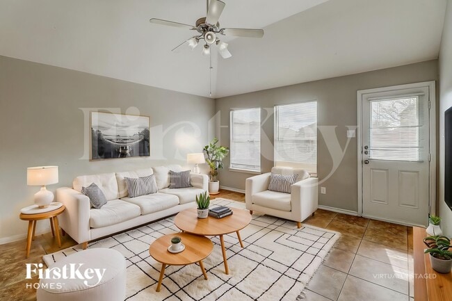 Photo - 1405 Silver Maple Ln