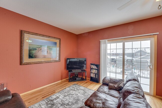 Photo - Spacious 3 bed, 2.5 bath Townhome in Ridgewood Hills!