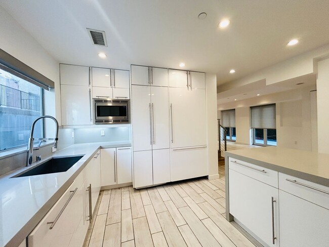 Photo - 947 4th St Unit Three Bedroom