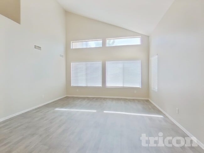 Photo - 35002 N Bandolier Dr