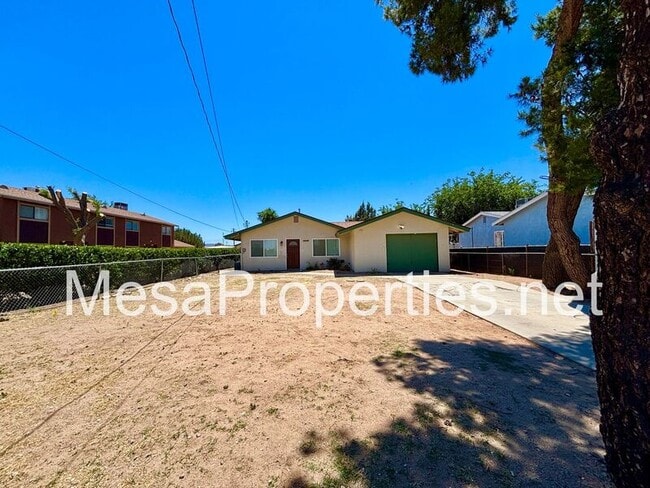 Photo - 16149 Orange St