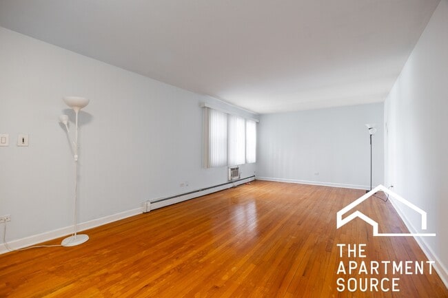 Photo - 1643 W Sherwin Ave Unit 2C