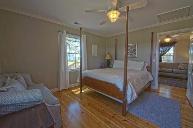 Photo - 124 Bluffview Ln