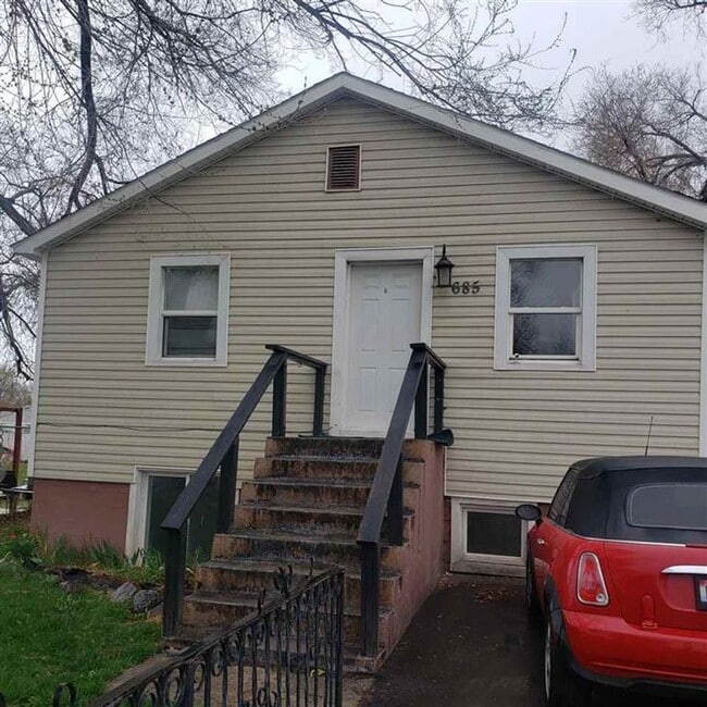 Building Photo - 685 Randolph Ave Unit Apt A
