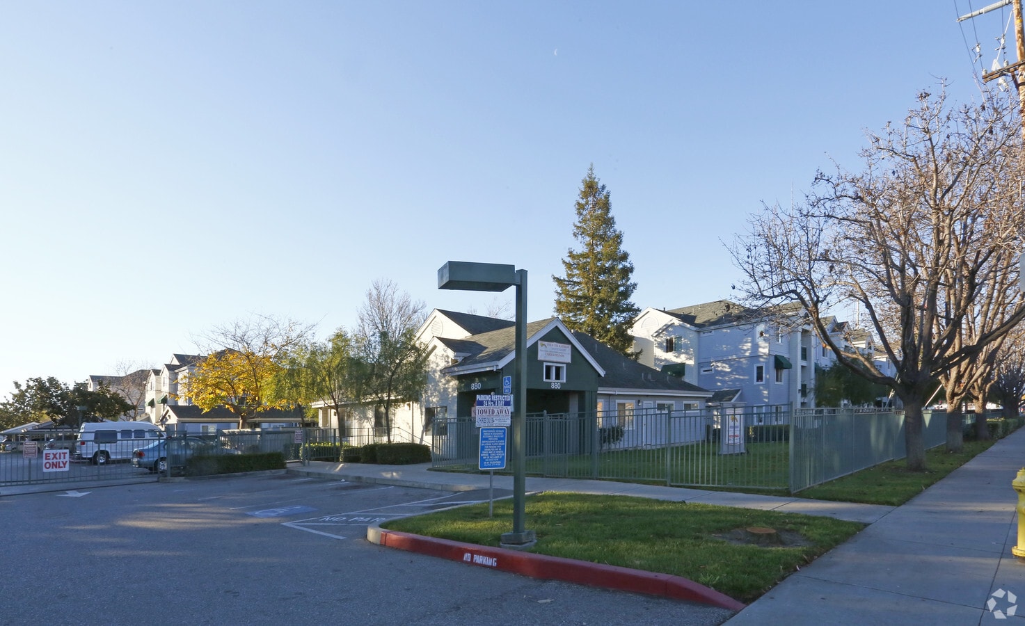 Photo - Hillview Glen Apartments