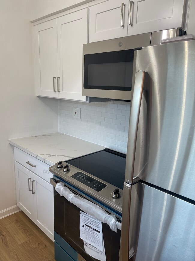 Kitchen - 1265 Manchester Dr Unit 3