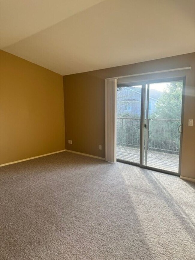 195-Santiam Village Apartments