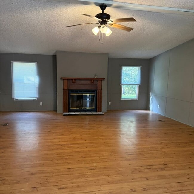 83 Walden Rd