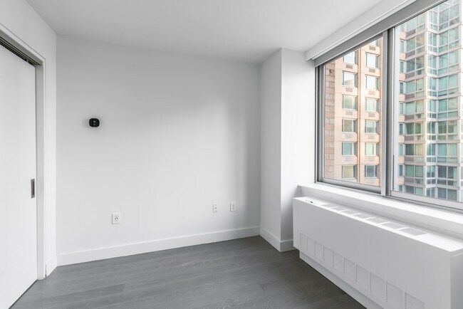 Photo - 101 West End Avenue