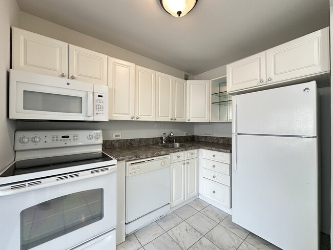 Photo - 1349 N Dearborn St Unit E11