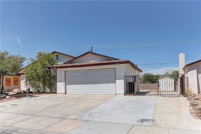 Building Photo - 3959 Avila St