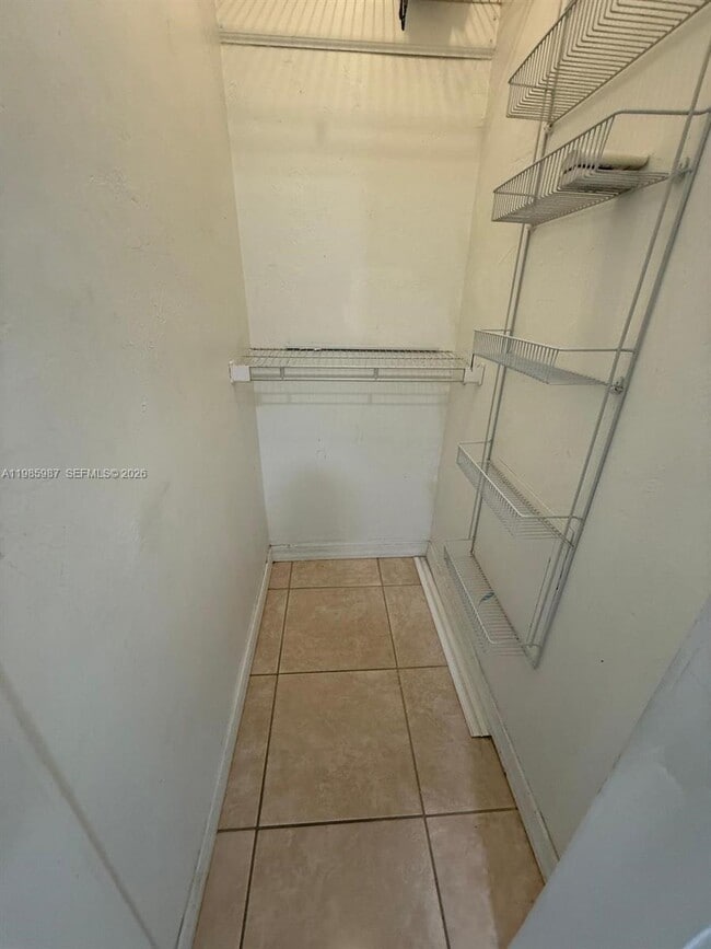 Photo - 633 Mokena Dr Unit 2