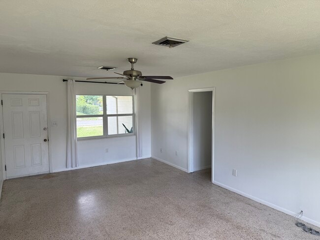 Photo - 1008 Malone Dr