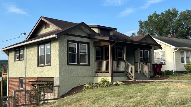 Photo - 301 Highland Ave