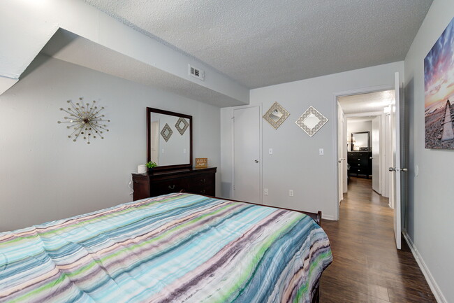 Photo - The Shelton Apartments