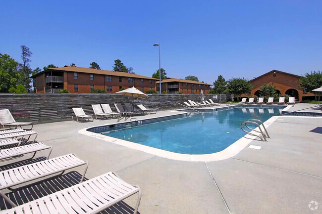 Olympic sized swimming pool - Emerald Lake Rental