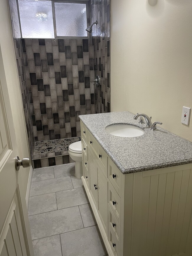 Photo - 6979 Palm Ct Unidad J132